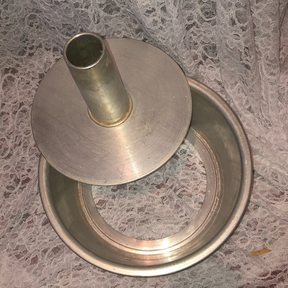 Vintage Silver Angel food cake pan - Picture 2 of 7